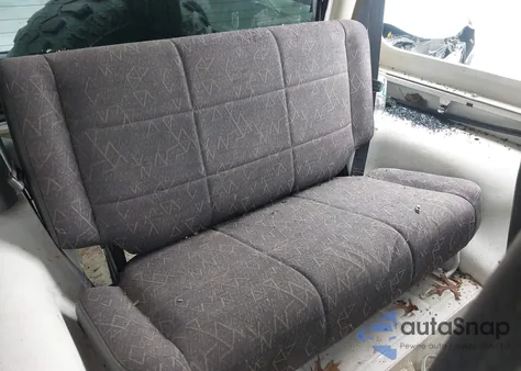 2000 Jeep Wrangler Sahara from USA, damaged, VIN 1J4FA59S3YP740762